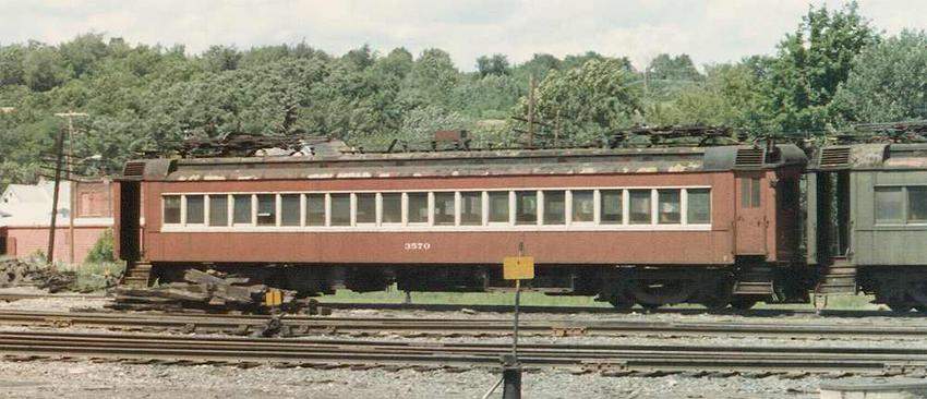 EL car at the B&M Mechanicville, NY yard.: The GreatRails North