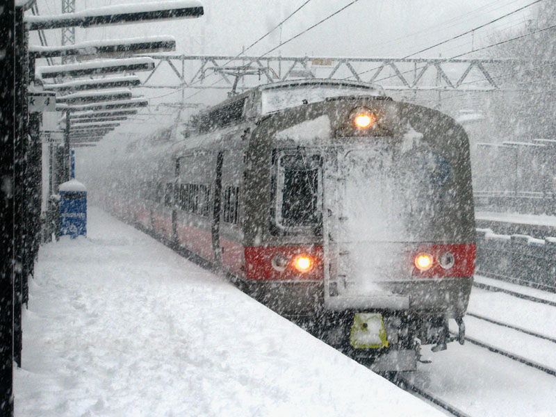 wintry-weather-at-harrison-new-york-the-greatrails-north-american