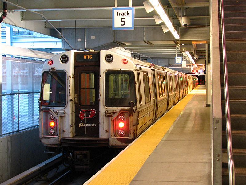 path-train-the-greatrails-north-american-railroad-photo-archive