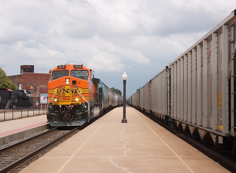 BNSF 5515 passes through Galesburg, IL. The GreatRails North American