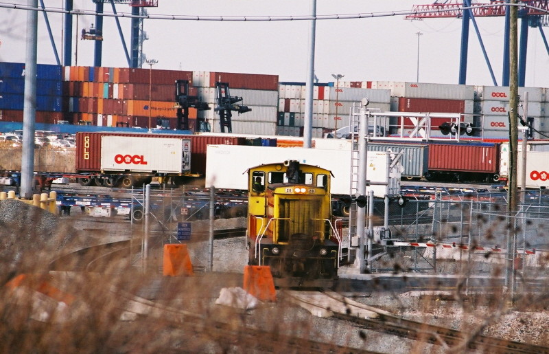 New York Container Terminal (M&E 20 [SW1500]); Howland Hook, Staten