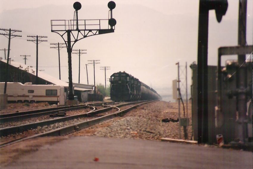 Downtown Tehachapi, CA 1994: The GreatRails North American Railroad ...