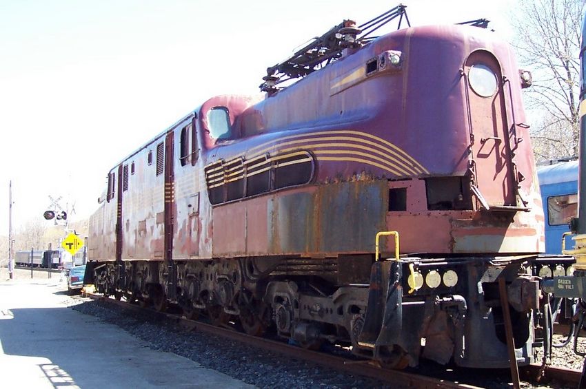 Another pic of the GG-1: The GreatRails North American Railroad Photo ...