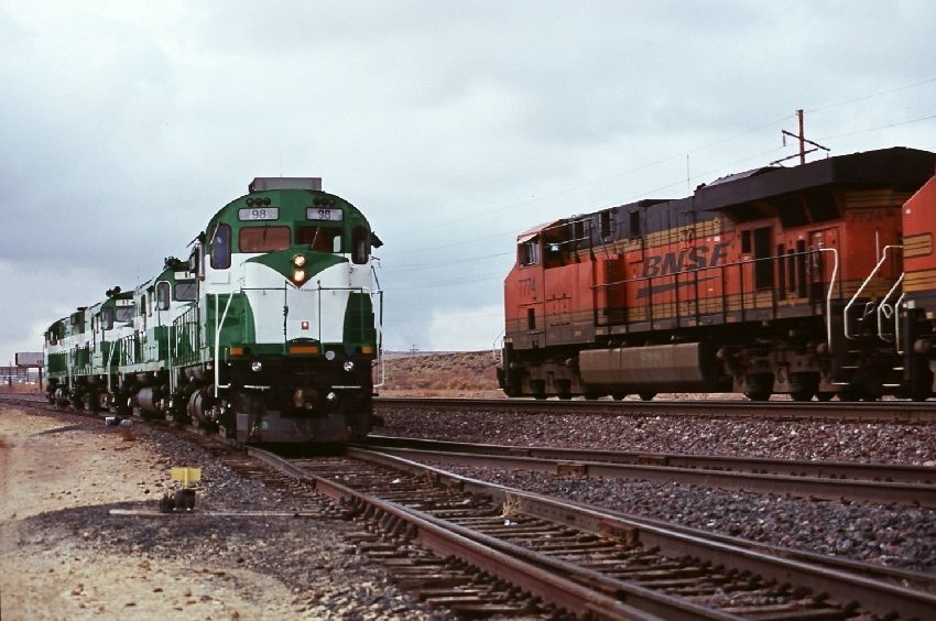 N Raila R NERAIL Railroad Photos