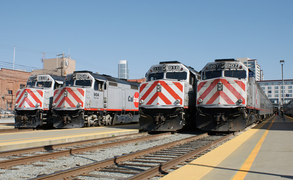 A neat line up of EMD F40PH units: The GreatRails North American ...