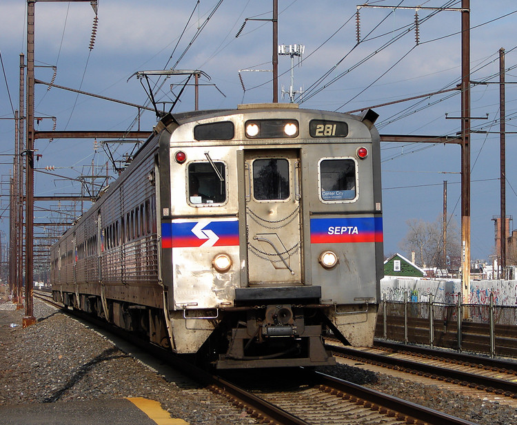 SEPTA - approaching Tacony Station - Philadelphia: The GreatRails North ...