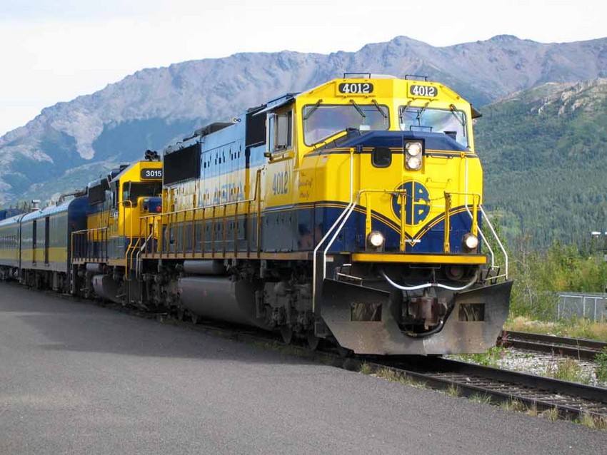 N Raila R NERAIL Railroad Photos