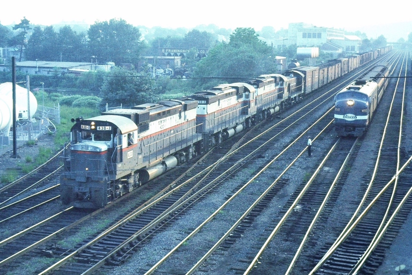 N Raila R NERAIL Railroad Photos
