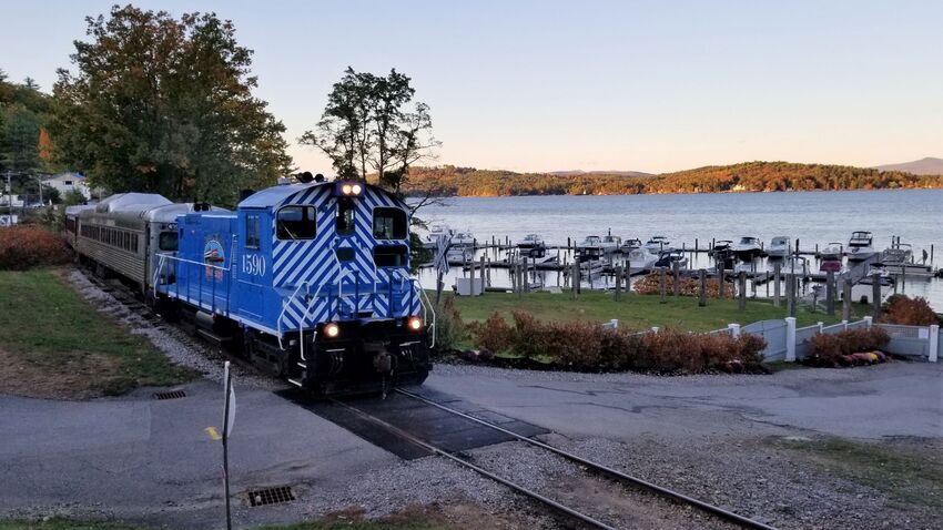 PLLX 1590 by Centenary Avenue in Laconia: The GreatRails North American ...