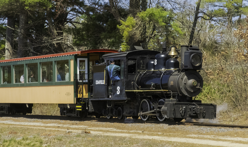 Those 2-Foot Gauge Locomotives Were Indeed Small: The GreatRails North ...