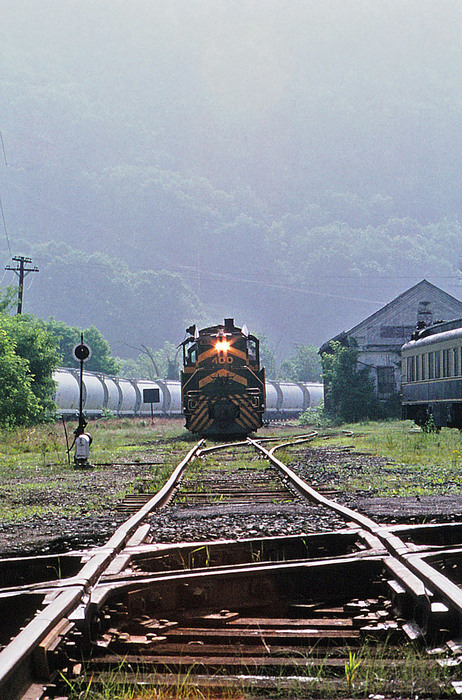 N Raila R NERAIL Railroad Photos